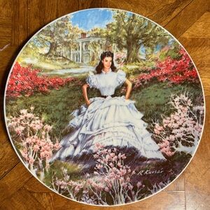 Knowles Limited Edition Plate - Scarlett